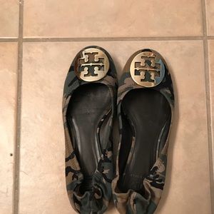 Excellent used condition..Camo Tory Burch Flats